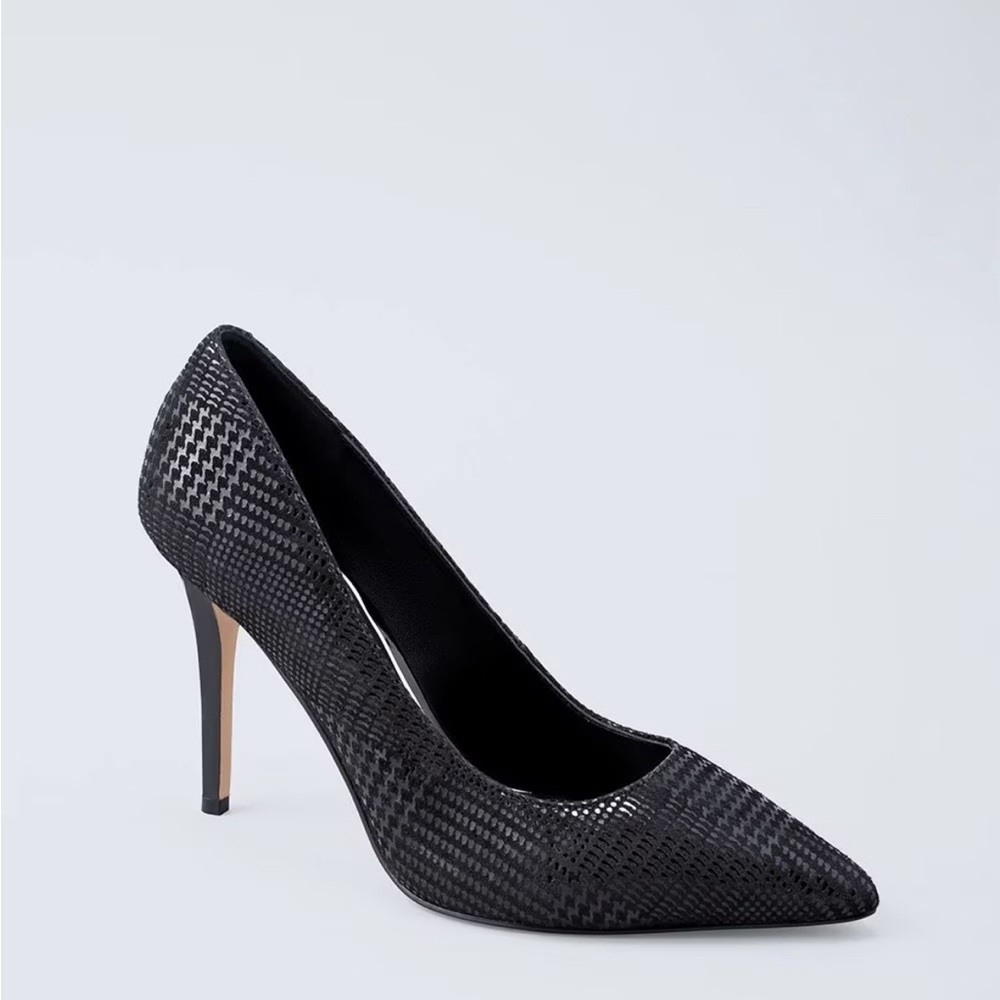 White House black market, Olivia croc-embossed leather heels